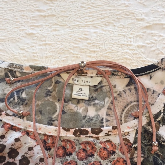 Blouse - Picture 2 of 3